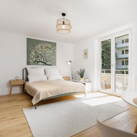 Design-Apartment In Linz Mit Netflix & Balkon Екстер'єр фото